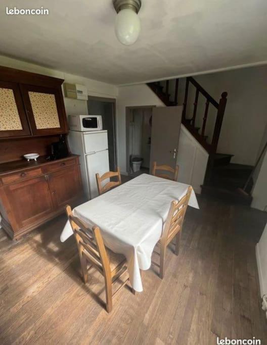 Maison De Campagne Saint-Martin-Chateau ภายนอก รูปภาพ